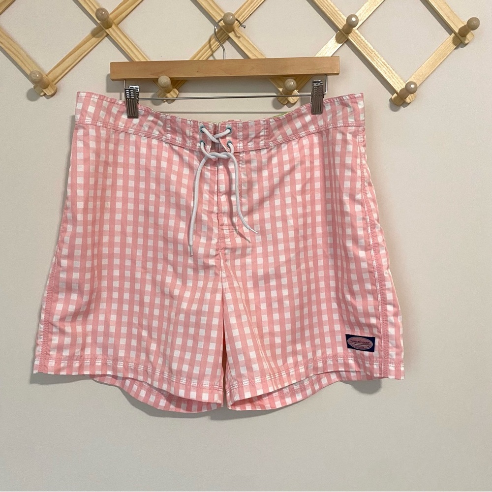Vineyard Vines Light Pink Checkered Swim Shorts size 36
